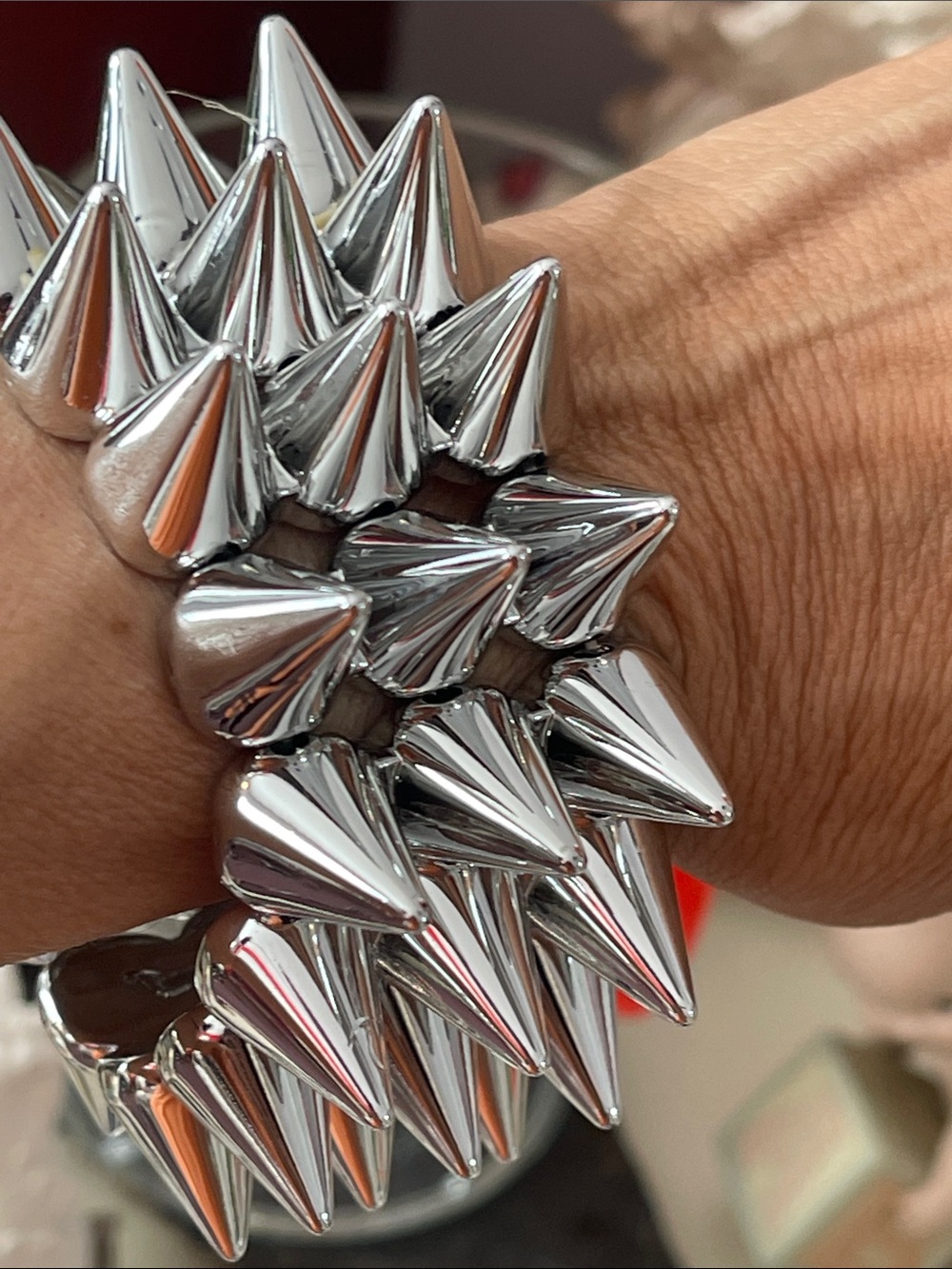 Shiny plastic silver-tone stretch spike bracelet